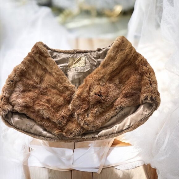 Vintage Genuine Brown BEAVER ? FUR Wedding Prom Stole Shrug - Picture 1 of 10